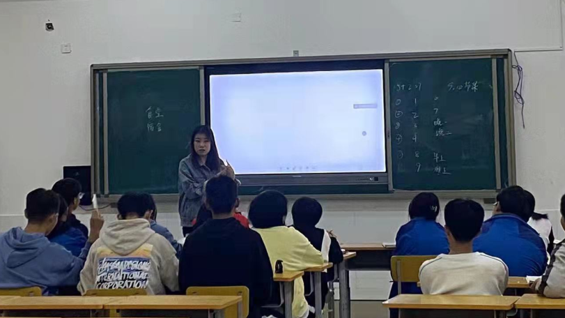 我爱我师——中恒高级中学高二A级部系列报道之孙艾诗老师