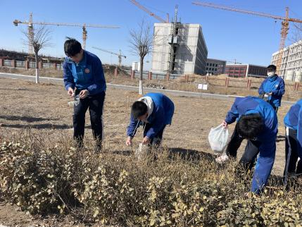 青春不悔来时路  雷锋精神入我心