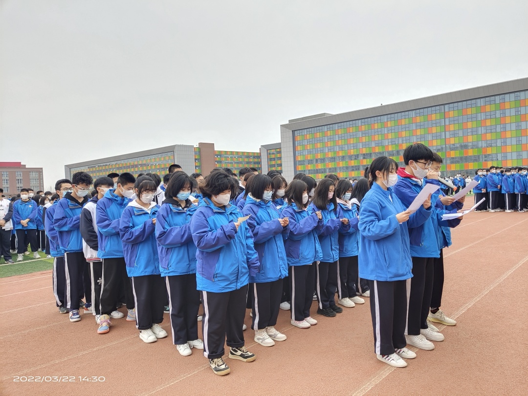 龙争虎斗显神通  激情三月展风采——中恒高级中学高一年级擂台挑战赛